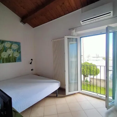 Fronte Mare Lu Apartmán *